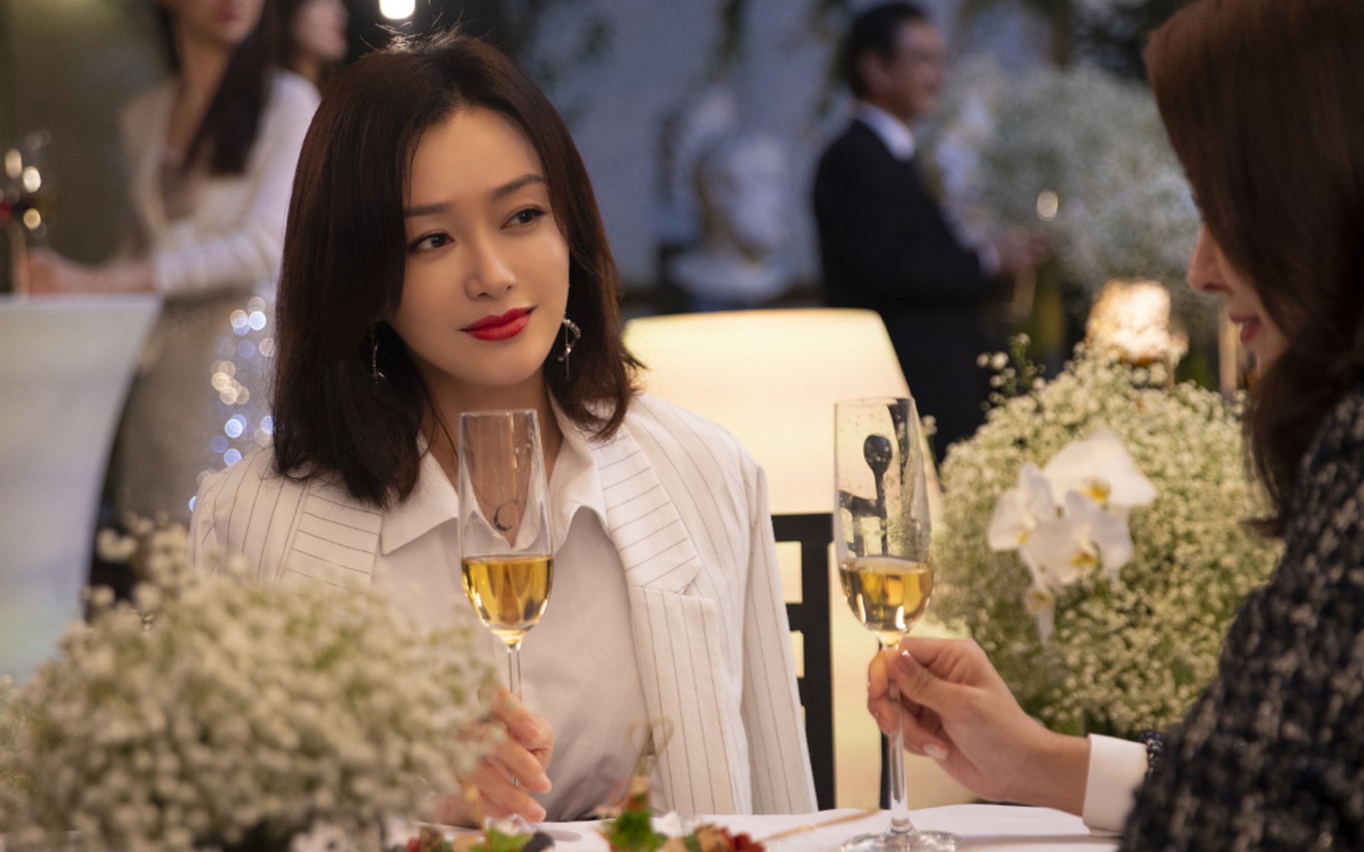 _现场直击：比赛中的惊险瞬间集锦_，比赛中的突发事件以及应对措施