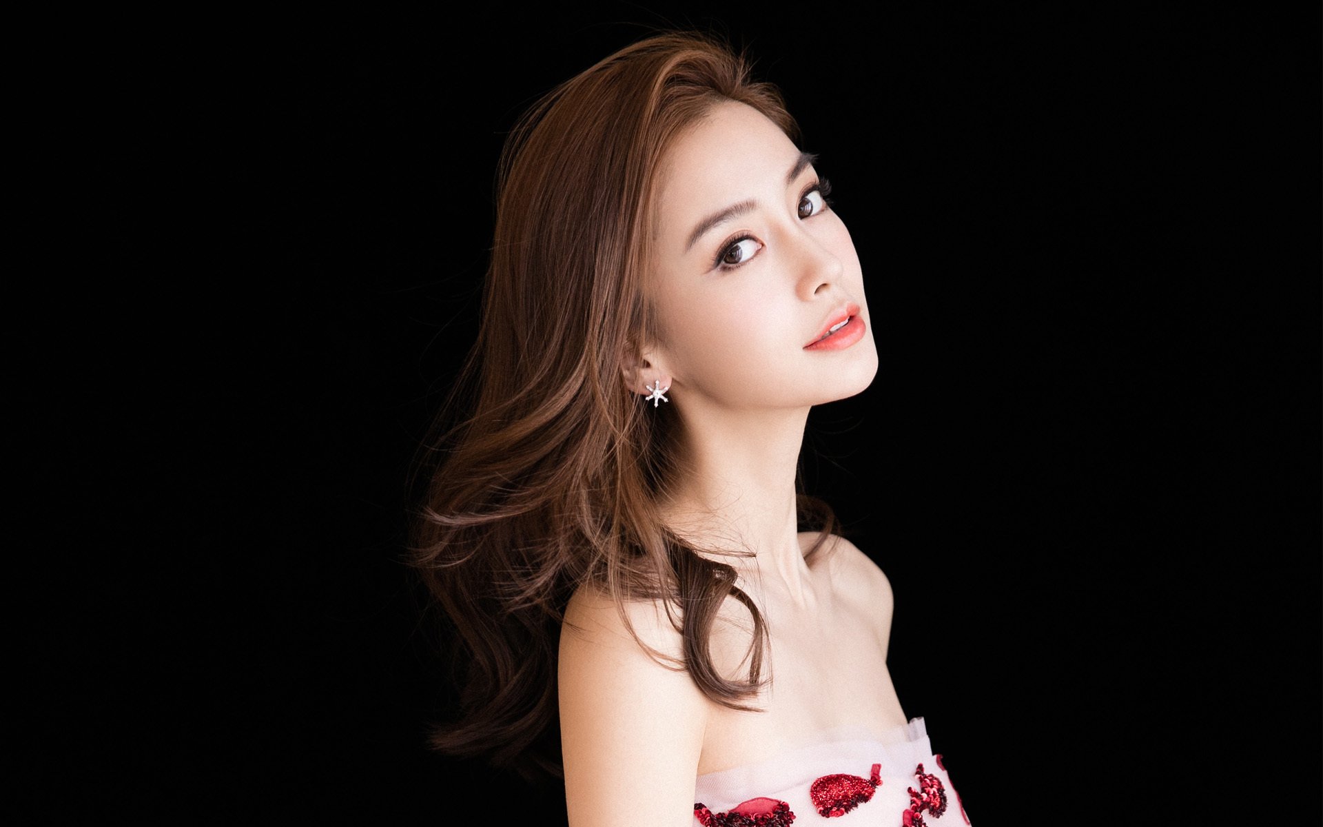 川崎前锋与横滨水手激烈对决，川崎前锋 横滨